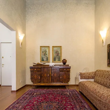 Διαμέρισμα Tornaquinci Palace *