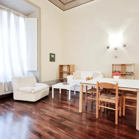Διαμέρισμα Tornaquinci Palace *
