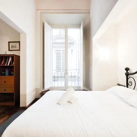 Apartment Tornaquinci Palace