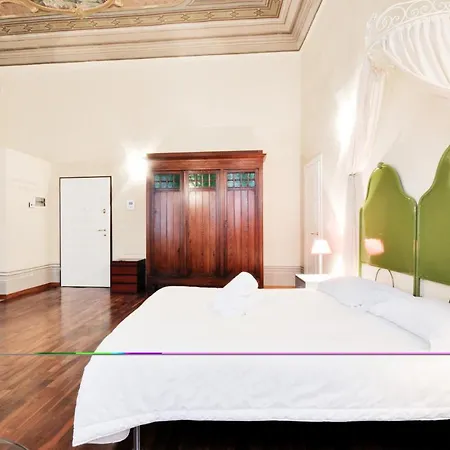 Apartment Tornaquinci Palace *
